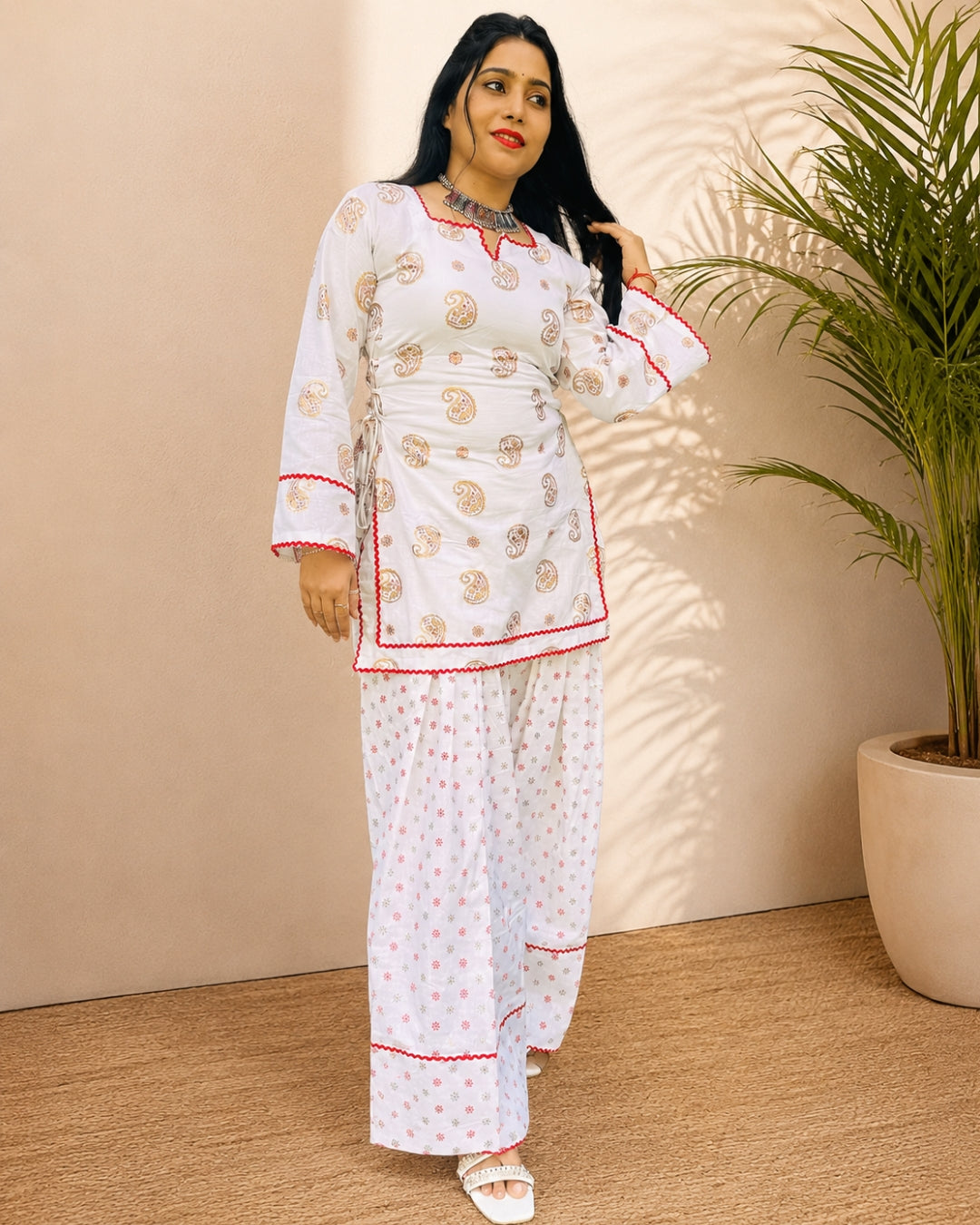 SUMITRA SQUARE NOTCH NECK BOTH SIDE CORD