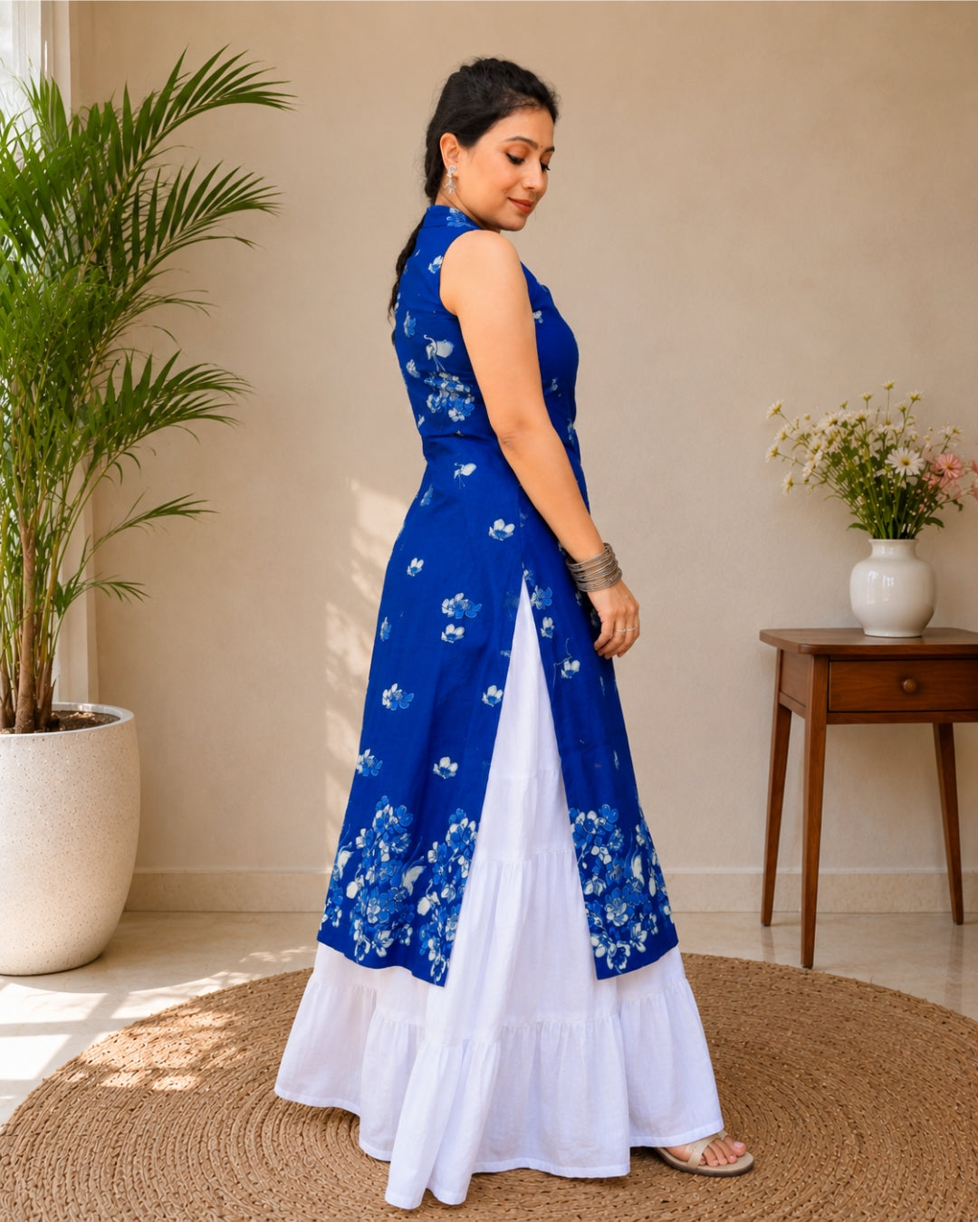 SUMITRA Women's Royal Blue Floral Printed Sleeveless Front Slit Kurti