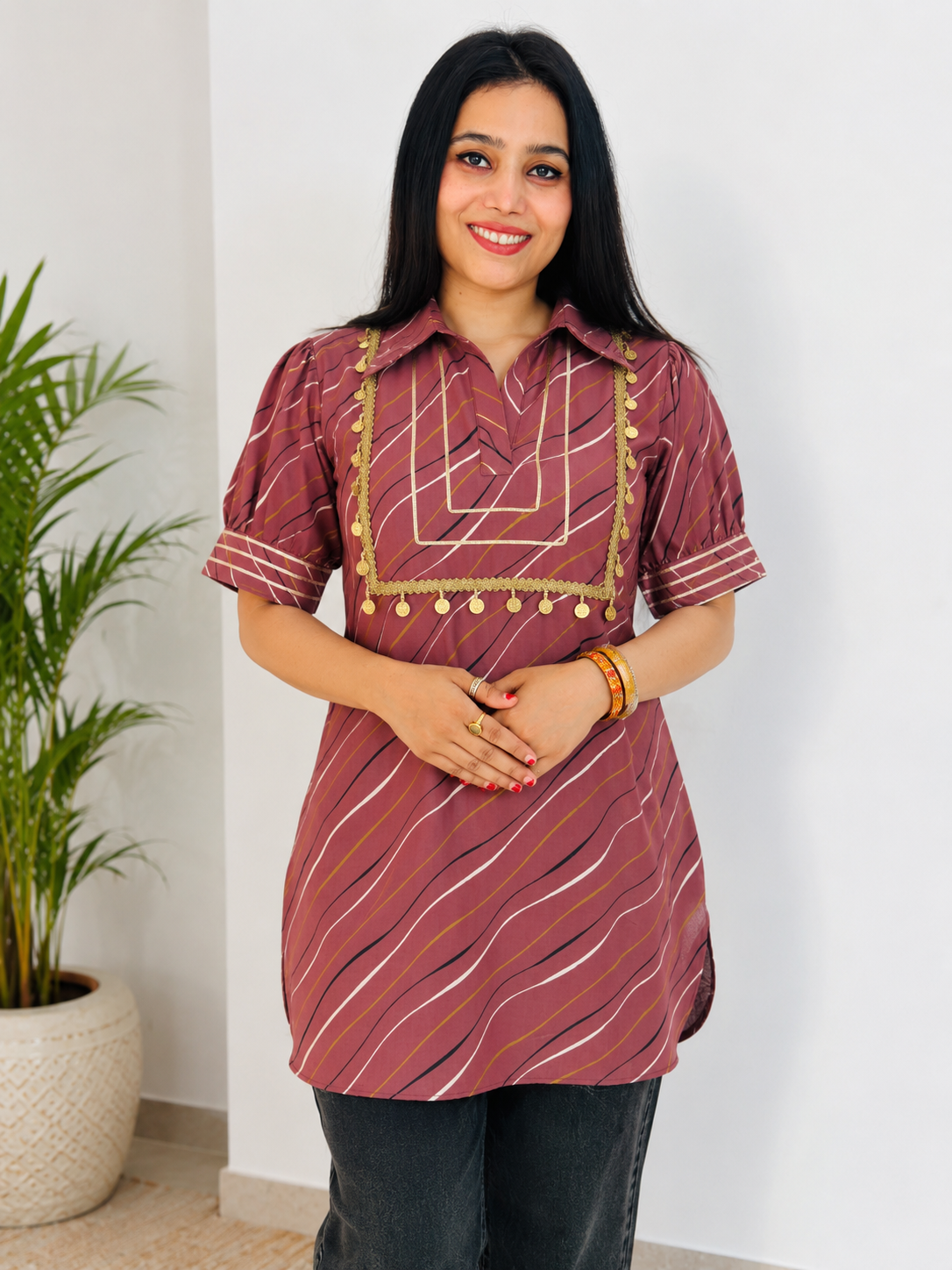 ROOP MAUVE with Collar NECK &Coin Lace Detail