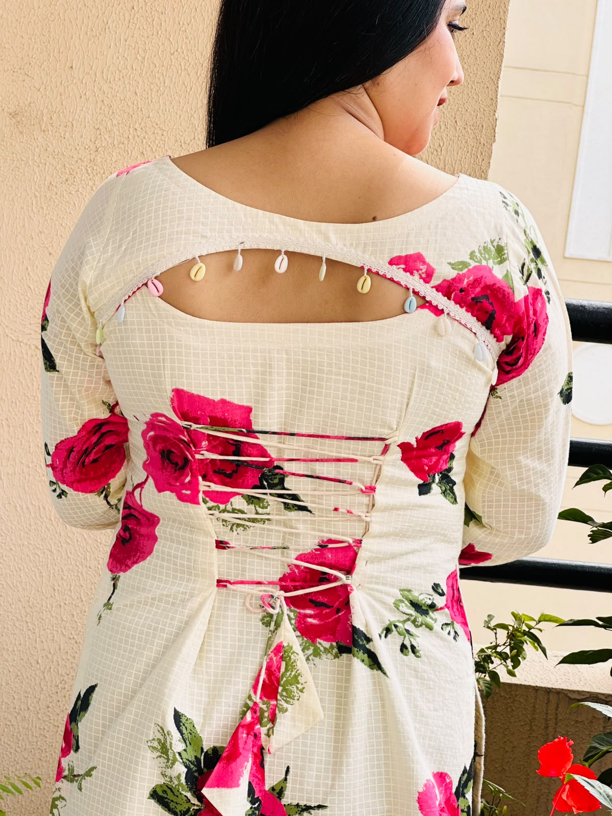 GULABO Women's Floral Rose Print Stylish Tunic Kurti